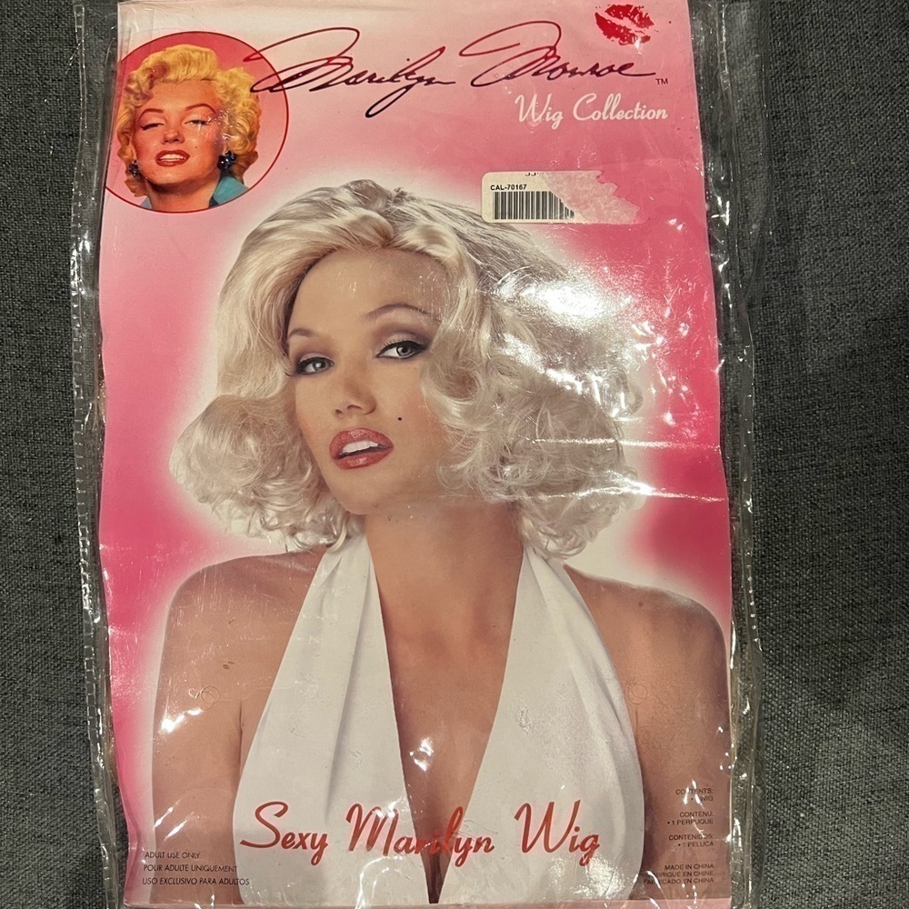 Marilyn Monroe wig